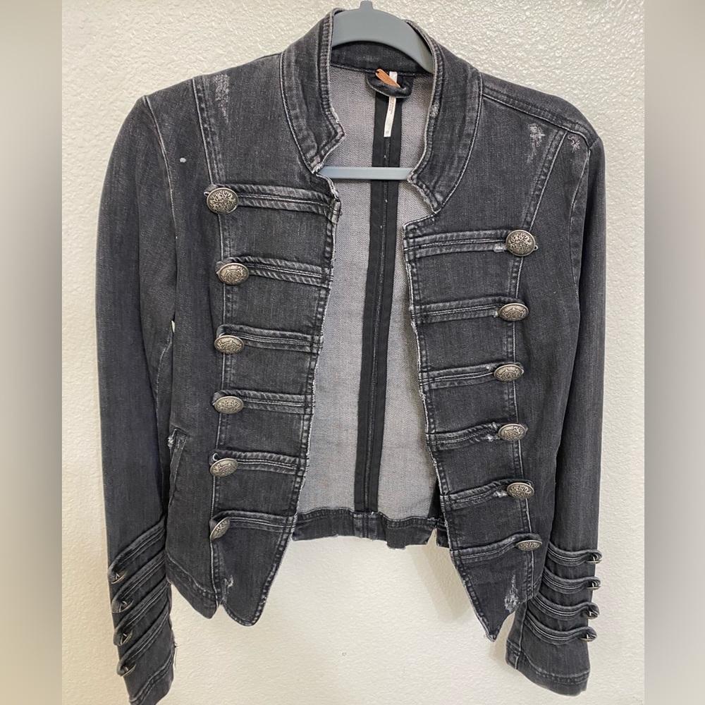 FREE PEOPLE women’s denim military jacket size XS